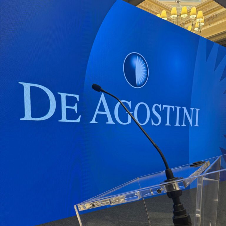 DEAGOSTINI MANAGEMENT MEETING